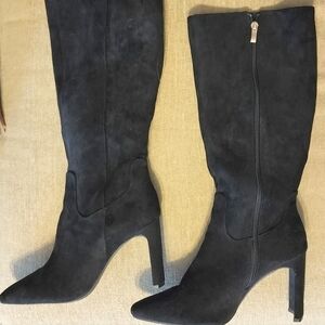 MVP300 Black Boots Size 8